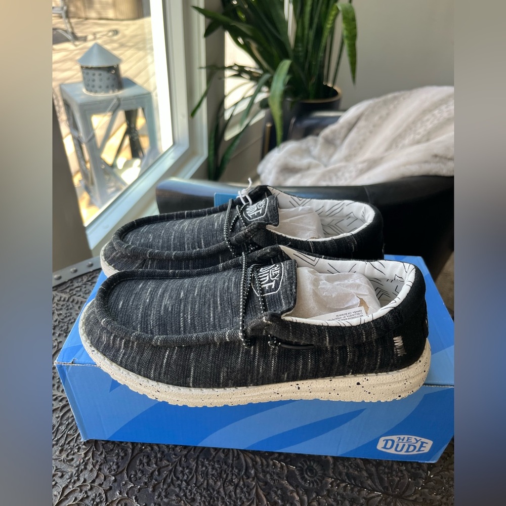 HEY DUDE WALLY KIDS STRETCH SLIP ON SHOES IN BLACK 4 Y 5 W - Picture 6 of 9